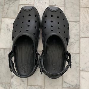 Men’s black, size 11 Crocs